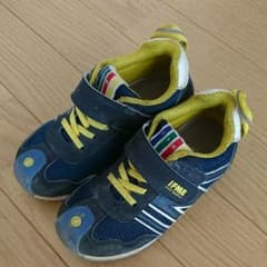 ダブルズン様専用キッズ靴のサムネイル