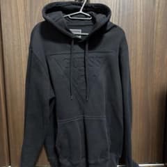 GUESS パーカー ブラック Sサイズ値下げ交渉ありのサムネイル