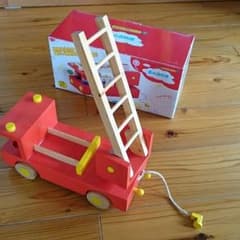 iroiro様専用  天然木の消防車のサムネイル
