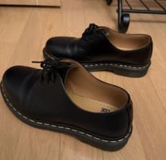 最終価格　Dr. Martens ブラック レザーシューズのサムネイル
