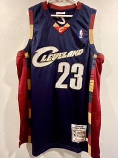 NBA CAVALIERS レブロンジェームス　刺繍　ユニホーム 0*8様 激レア‼️ 刺繍‼️ NBAユニフォーム Cavs LeBron Ja - メルカリ