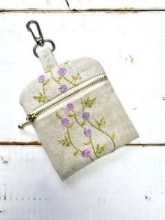 ミニポーチ　☆little flowerのサムネイル