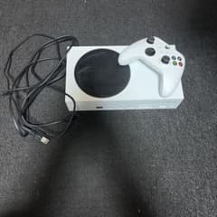 Xbox Series S 本体 + コントローラーのサムネイル