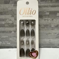【早い者勝ち】Ollio ネイルチップ 40枚入り オーリオ ノーグルーネイルのサムネイル