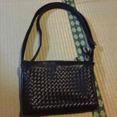 編み込みボディバッグのサムネイル