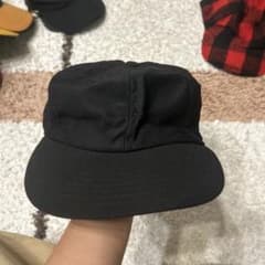 黒のベースボールキャップ　アメリカ製のサムネイル