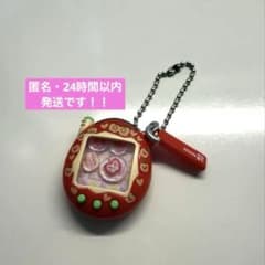 たまごっち シャカシャカチャームコレクション3 りんごれっど ガチャガチャのサムネイル