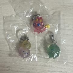 値下げ！たまごっち めじるしアクセサリー Tamagotchi Paradiseのサムネイル