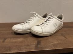 FRED PERRY スニーカー ホワイトのサムネイル