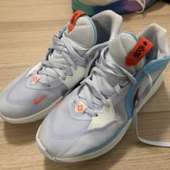 ナイキ　カイリー　28cmのサムネイル