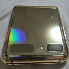 Galaxy Z Flip ゴールド SIMフリー - メルカリ