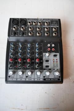 Behringer XENYX 802 アナログミキサーのサムネイル