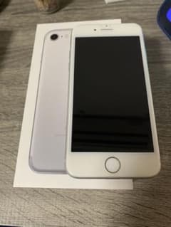 iPhone 7 Silver 32 GB docomoのサムネイル
