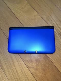 ニンテンドー　Nintendo 3DS LL ブルー×ブラックのサムネイル