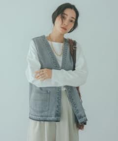 【週末限定値下げ】studio clip ZIPVネックデニムベストのサムネイル