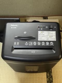 Fellowes B-131C シュレッダーのサムネイル