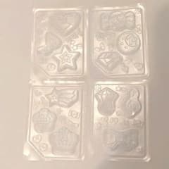 プリキュア♪グミ型　4パターン×各2枚　計8枚セット♪ ハンドメイド♪レジン等のサムネイル