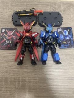 Blokees ブロッキーズ　仮面ライダービルド　ラビットラビット　タンクタンクのサムネイル