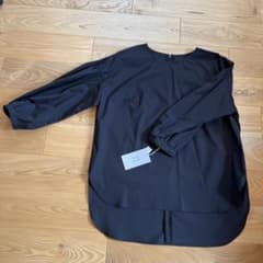 新品　ブラウス　黒のサムネイル