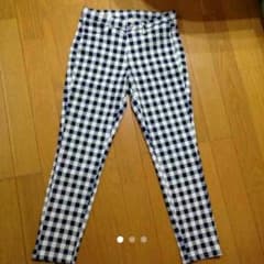 UNIQLO レギパンのサムネイル