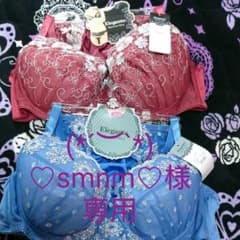 (*´︶`*)♡smnm♡様専用大きいサイズブラジャー&ショーツ2セットのサムネイル