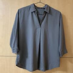 お値下げ中★UNIQLOレーヨンスキッパーブラウス シャツ(7分袖)オリーブ色のサムネイル