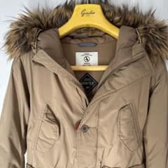 AIGLE GORE-TEX ベージュMサイズ超美品！ダウンコート！のサムネイル