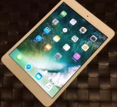 iPad mini2 32GB Wi-Fi+Cellularモデル シルバーのサムネイル