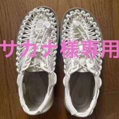KEEN UNEEK ホワイトサンダルのサムネイル