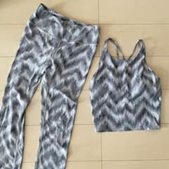 julier ヨガウェアのサムネイル