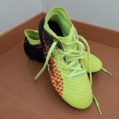 新品未使用!! PUMA プーマ  22.5㎝　ジュニア サッカー スパイクのサムネイル