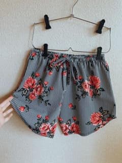 花柄 ショートパンツのサムネイル