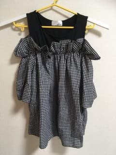 マチャット  オフショルブラウスのサムネイル