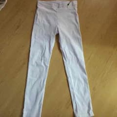 新品☆ホワイトパンツのサムネイル