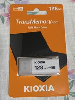 キオクシア TransMemory U301 128GB USBメモリ 日本製のサムネイル