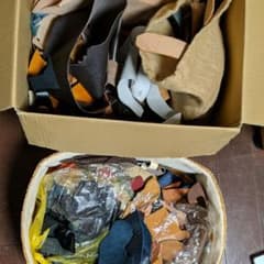 レザークラフト はぎれ 9キロほど 大量激安のサムネイル