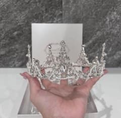 クラウンティアラ 結婚式 披露宴のサムネイル