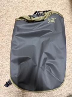 新品　ARC'TERYX Arro 20 Bucket Bag メンズのサムネイル