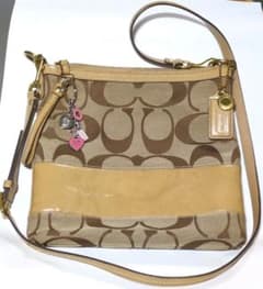 セール✴️Coach ショルダーバッグ ベージュ/ブラウンのサムネイル