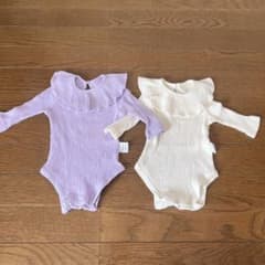 ロンパース 2点セット 50-60 パープル オフホワイト 女の子 赤ちゃんのサムネイル