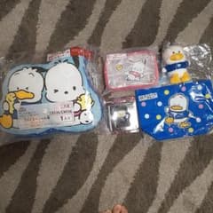 ち*む様 Happyくじ サンリオ PUNKS Party あひるのペックル　グのサムネイル