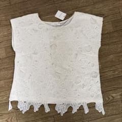 新品未使用　Roomy's 花柄レース 半袖トップス ホワイトのサムネイル