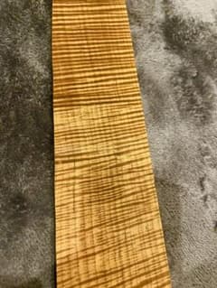 【超希少】5AAAAAローステッドメイプル／マスターグレード 超希少材】5AAAAAローステッドメイプル／マスターグレード - メルカリ