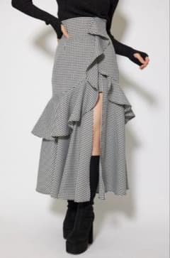 rienda フリルスリットハイウエストコートショートパンツ - メルカリ