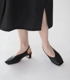 ✨【牛革】Aga ブラック バックストラップパンプス 38✨のサムネイル