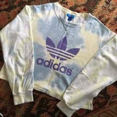 adidas トレーナーのサムネイル