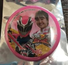 リュウソウジャー　缶バッチ　ピンクのサムネイル