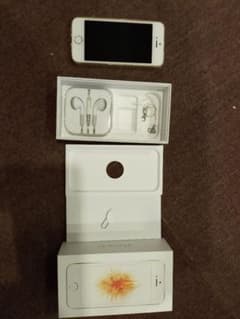 iPhone SE Rose Gold 64 GB SIMフリーのサムネイル