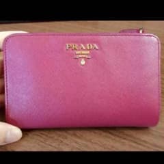 タイムセール 確実正規品 PRADA 財布 折りたたみ 財布 折り財布のサムネイル