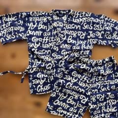 110cm VIALIO kids 甚平 上下セット ネイビー 英字柄のサムネイル